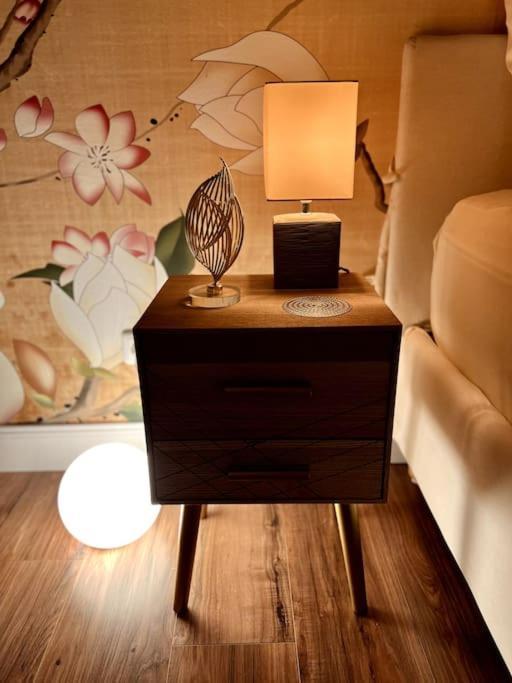 Bali Home Stylische Wohnung Mit Terrasse Шёнефельд Экстерьер фото