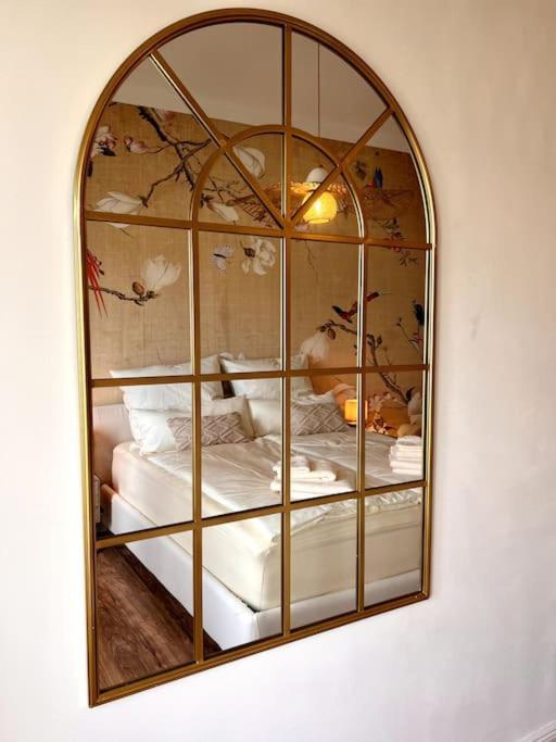 Bali Home Stylische Wohnung Mit Terrasse Шёнефельд Экстерьер фото