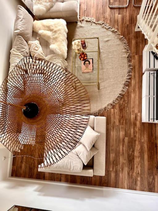 Bali Home Stylische Wohnung Mit Terrasse Шёнефельд Экстерьер фото