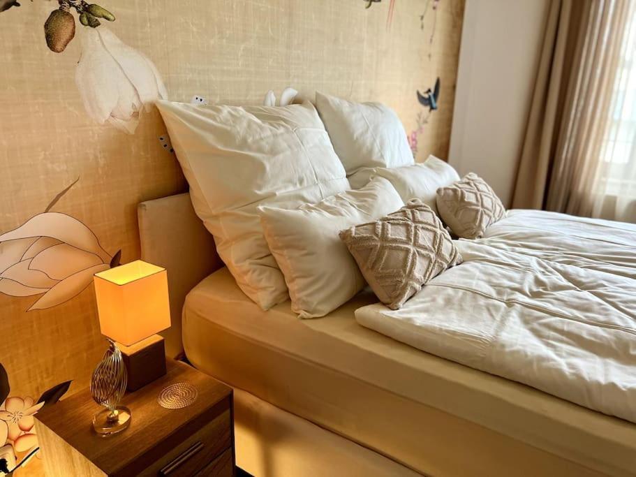 Bali Home Stylische Wohnung Mit Terrasse Шёнефельд Экстерьер фото